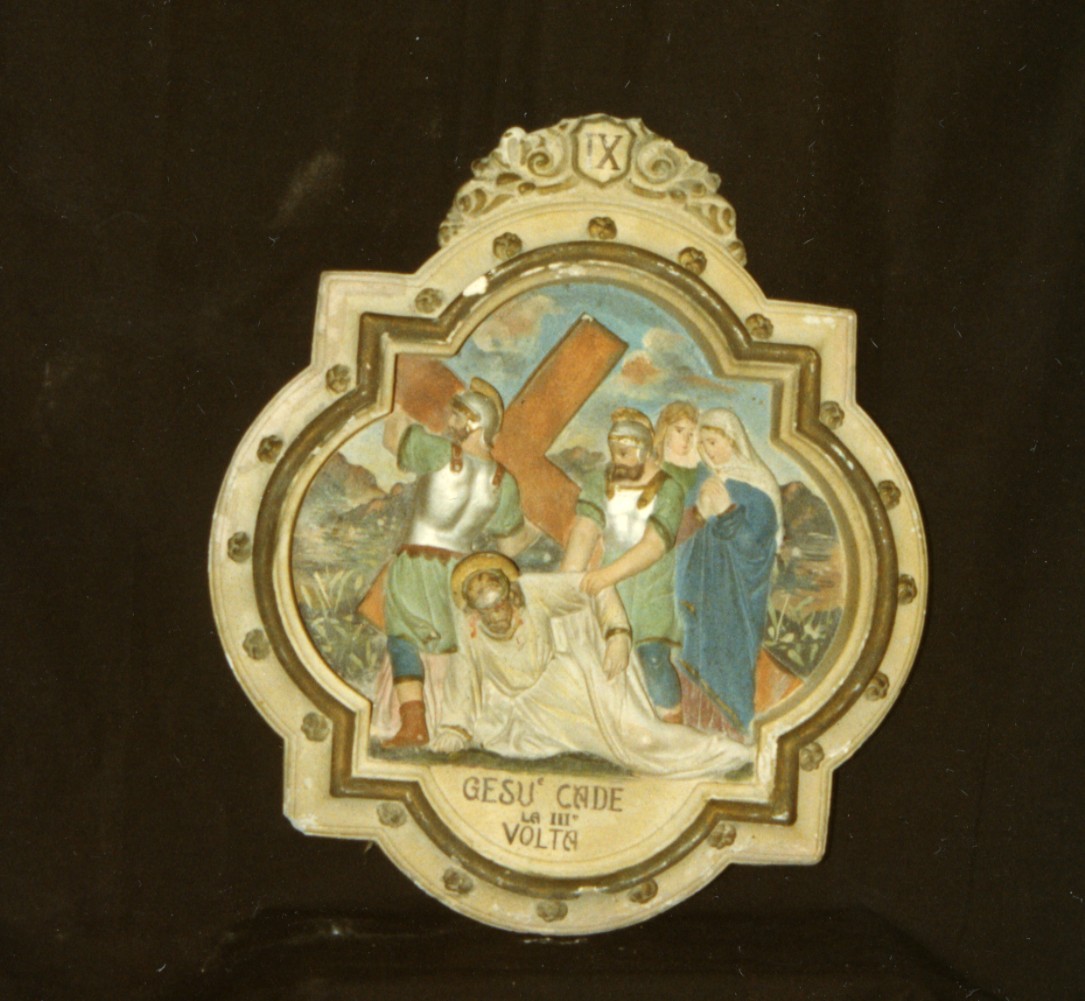 stazione IX: Gesù cade sotto la croce la terza volta (Via Crucis, ciclo) - ambito italiano (prima metà sec. XX)