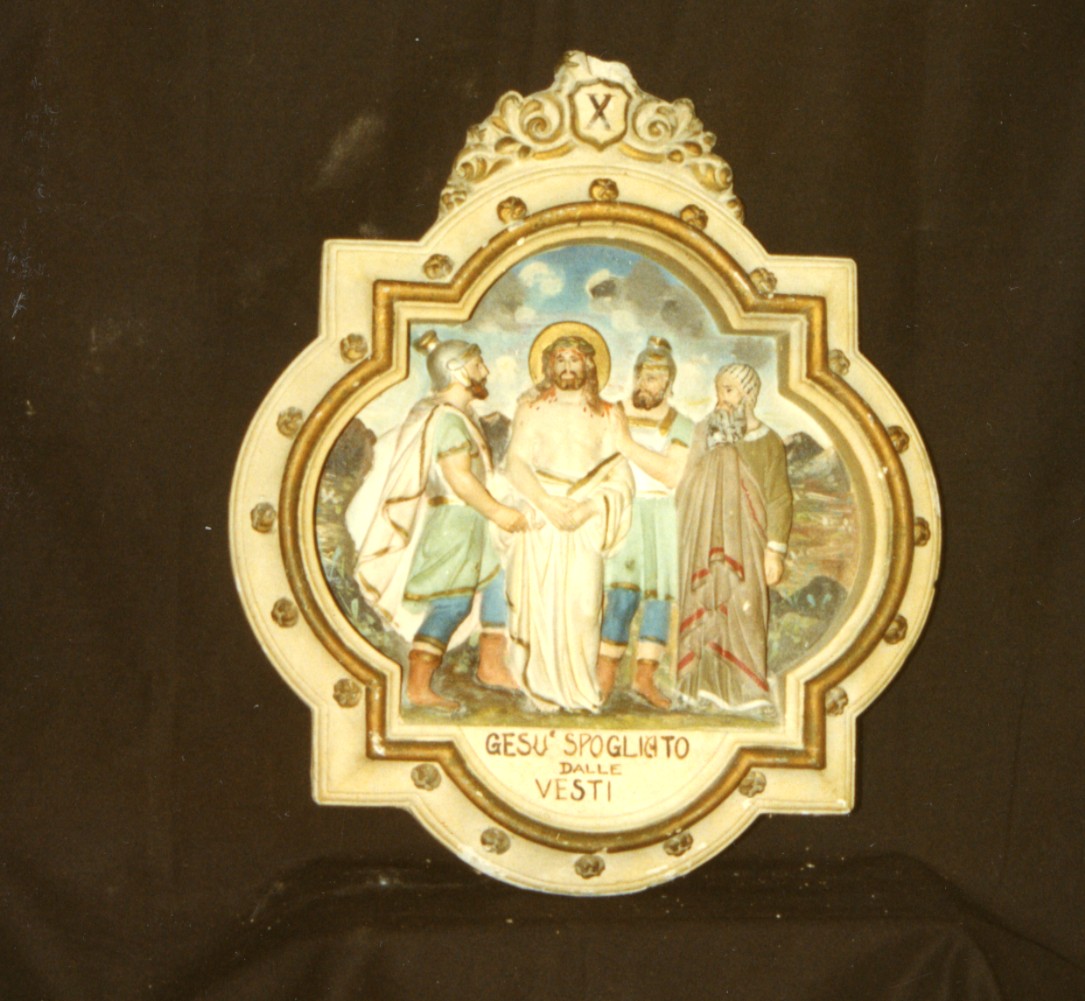 stazione X: Gesù spogliato e abbeverato di fiele (Via Crucis, ciclo) - ambito italiano (prima metà sec. XX)