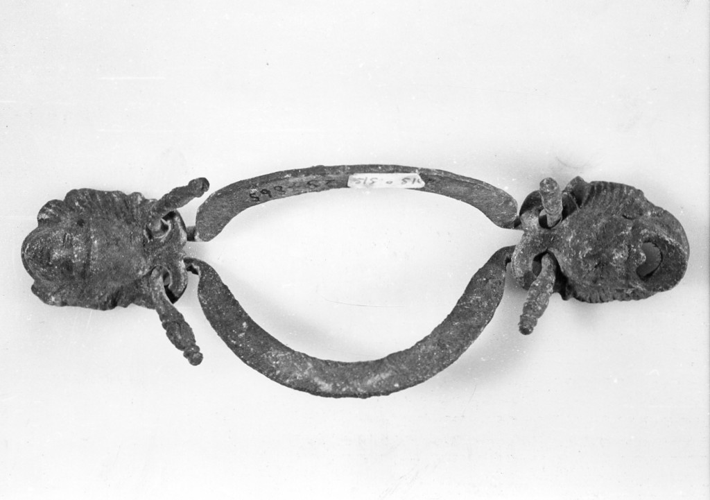 situla/ ansa (secc. IV a.C.-III a.C)