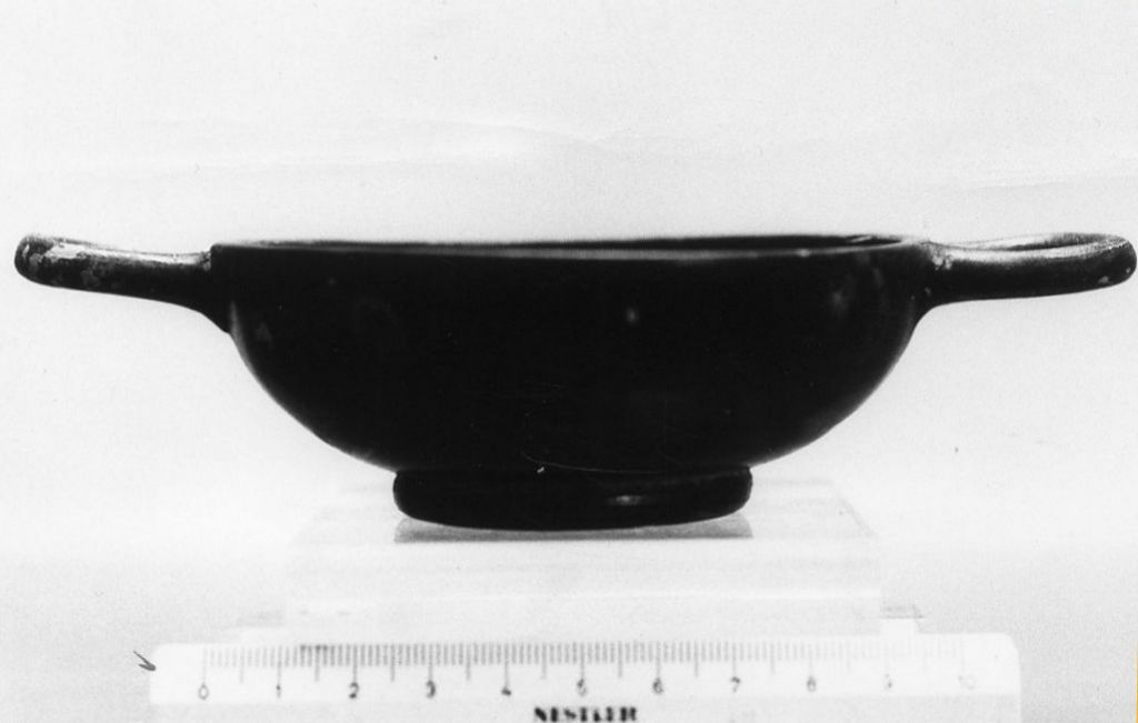 kylix (secc. IV a.C.-III a.C)