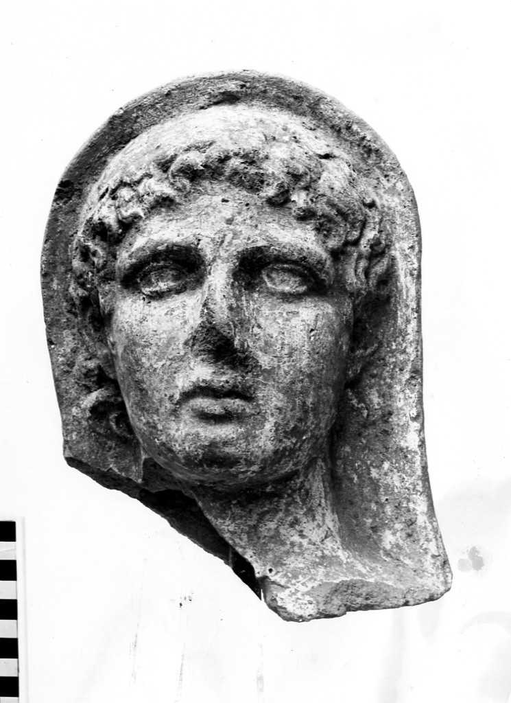 testa maschile votiva (secc. III a.C.-II a.C)