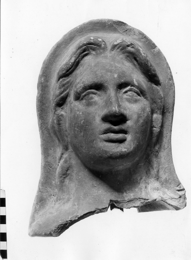 testa femminile votiva (secc. III a.C.-II a.C)
