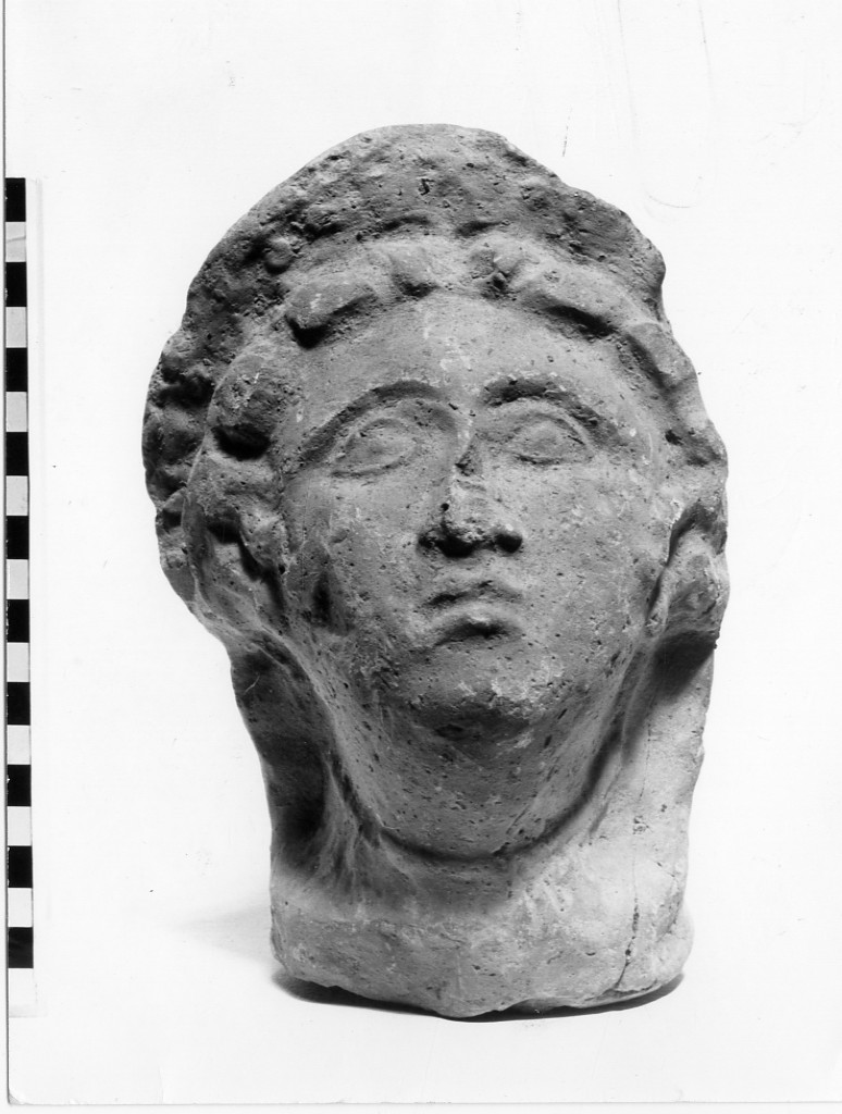 testa femminile votiva (sec. IV a.C)