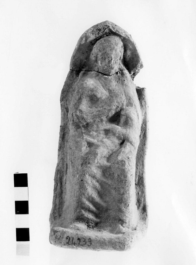 statuetta femminile (secc. III a.C.-II a.C)