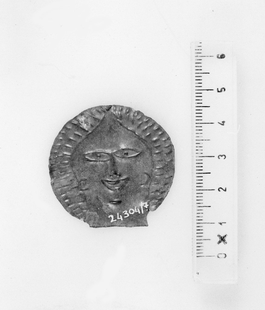 lamina antropomorfa (secc. IV a.C.-III a.C)