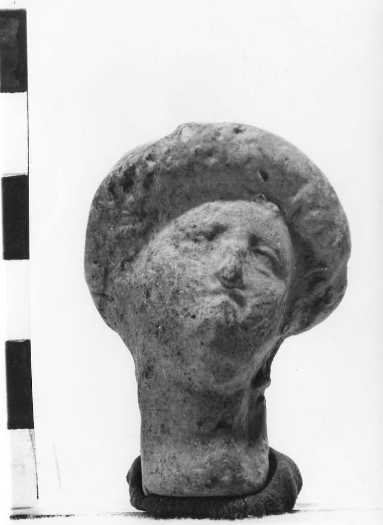 statuetta votiva femminile/ testa (secc. II a.C.-I a.C)