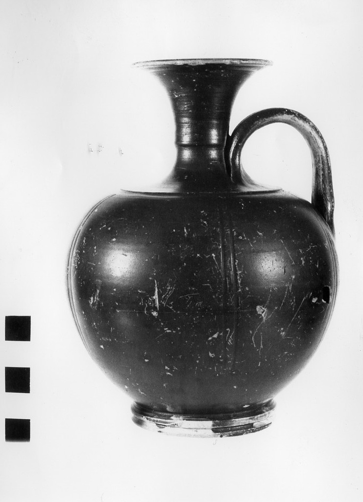 lekythos - produzione campana (fine sec. IV a.C)