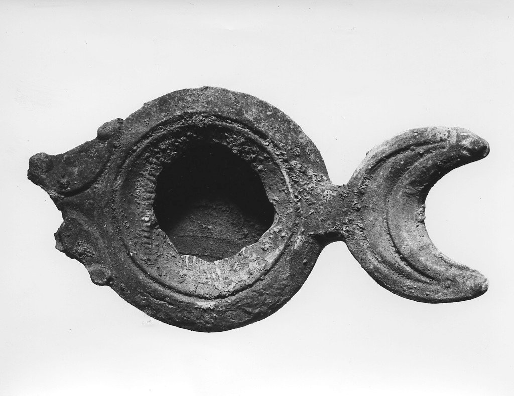 lucerna a volute (sec. I d.C)