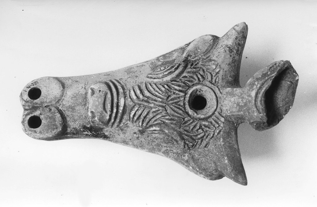 lucerna figurata (prima metà sec. I d.C)