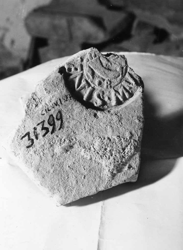 laterizio con bollo (fine I sec.d.C)