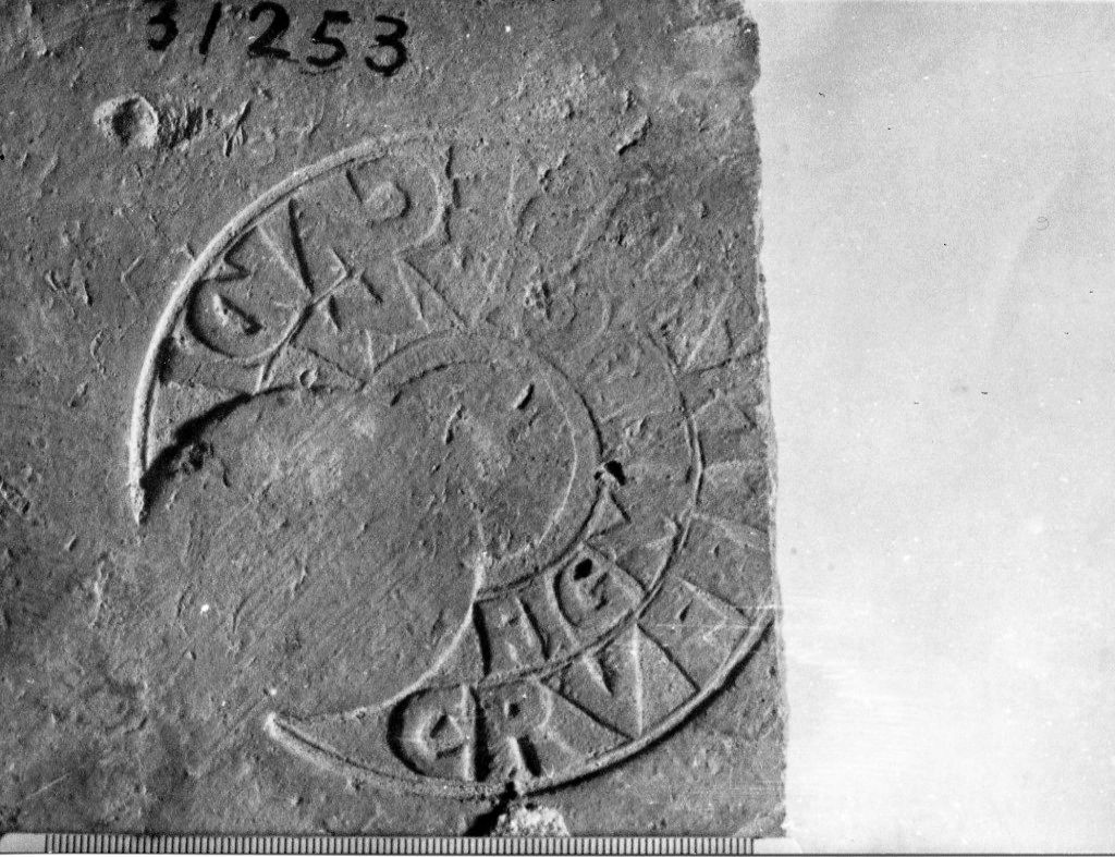 laterizio con bollo - Figl. Med 