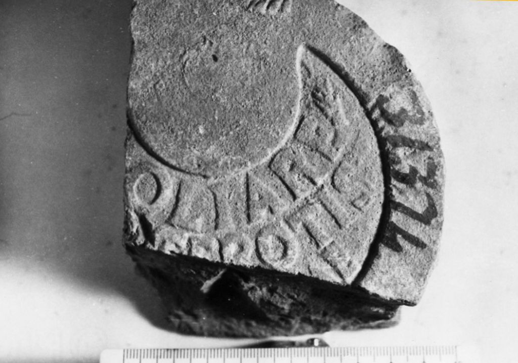 laterizio con bollo (123 d.C)