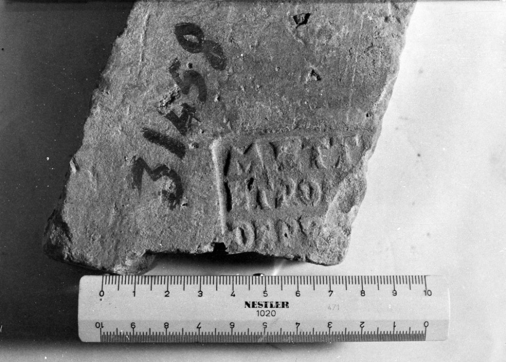 laterizio con bollo - Figlinae Cepionianae 