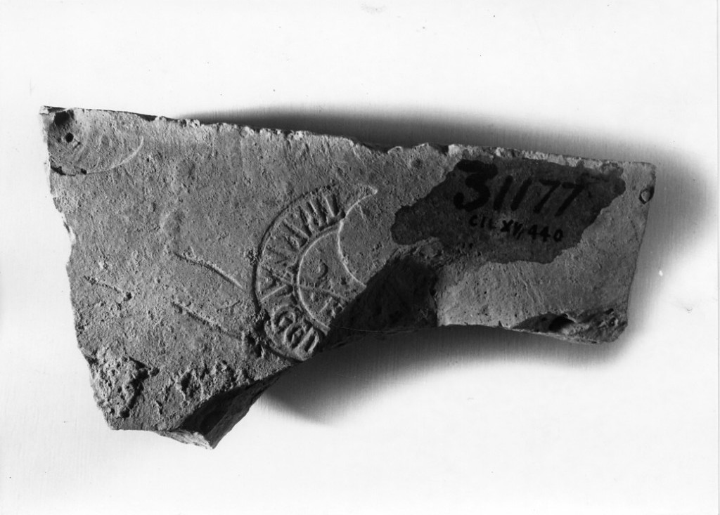 laterizio con bollo - Figlinae Quintianae (primo quarto sec. II d.C)