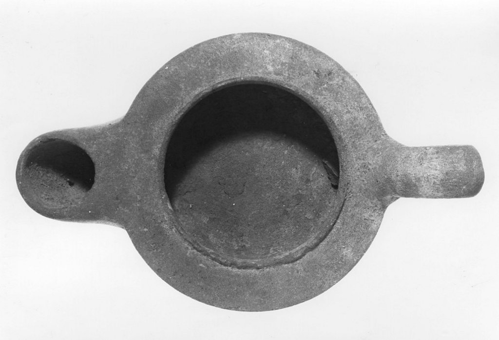 lucerna (sec. IV a.C)