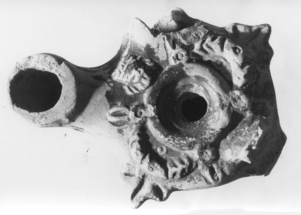 lucerna bilicne (secc. I a.C.-I d.C)