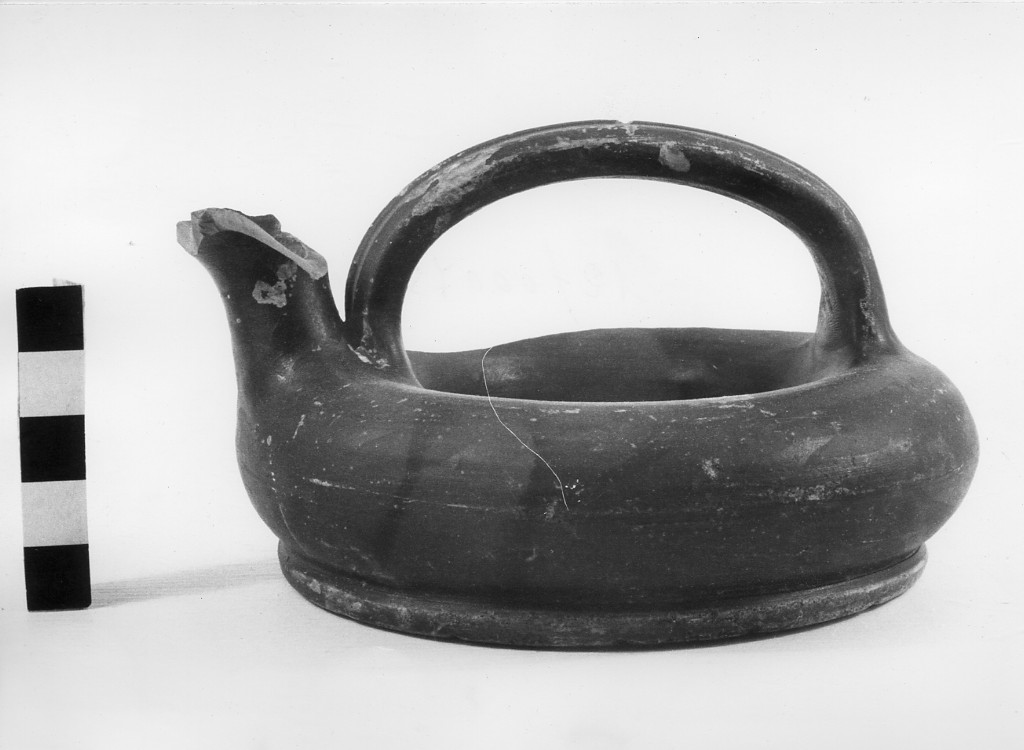 askos anulare - ambito etruschizzante (fine sec. IV a.C)