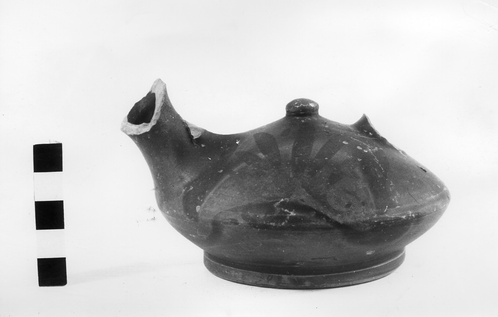 askos lenticolare - Gruppo di Ferrara (fine/ inizio secc. IV a.C.-III a.C)