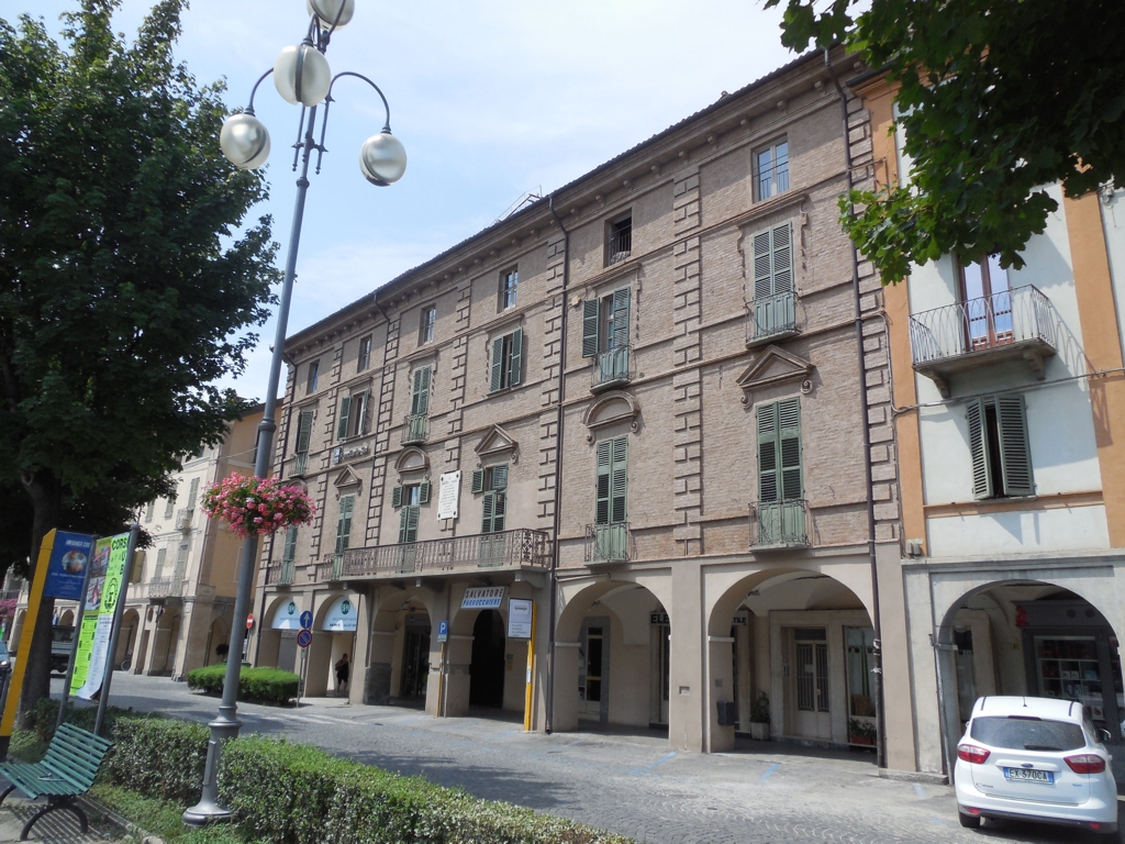 Palazzo Rodoli (palazzo) - SAVIGLIANO (CN)  (XVIII)