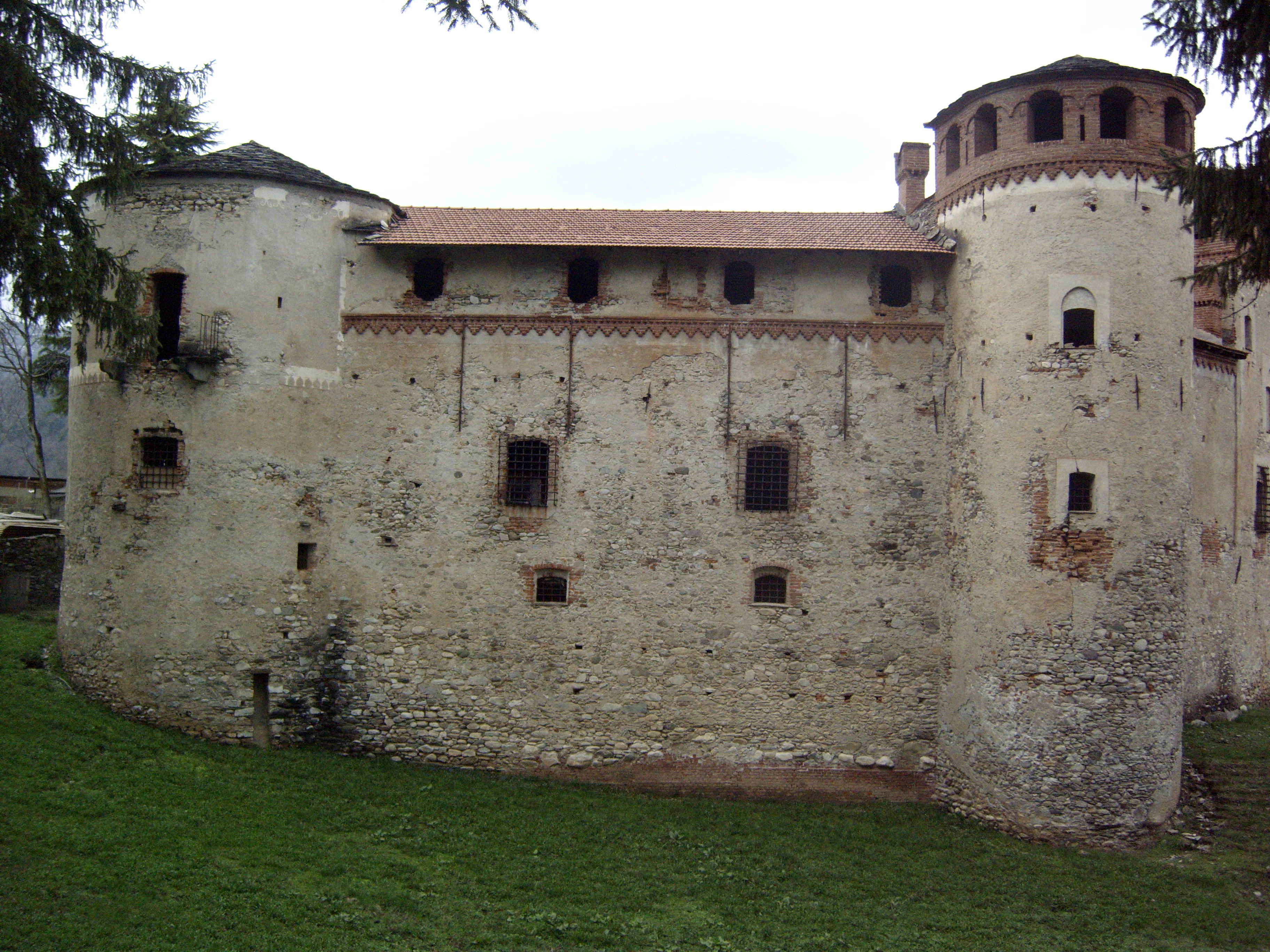 Castello già Berardi di Sandamiano (castello, privato) - Cartignano (CN)  (XV, seconda metà)