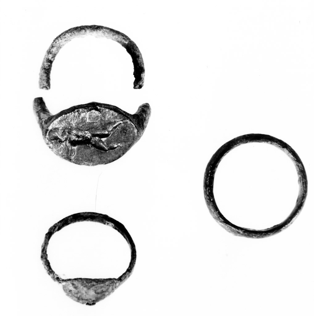 anello digitale - produzione tarantina (metà sec. IV a.C)