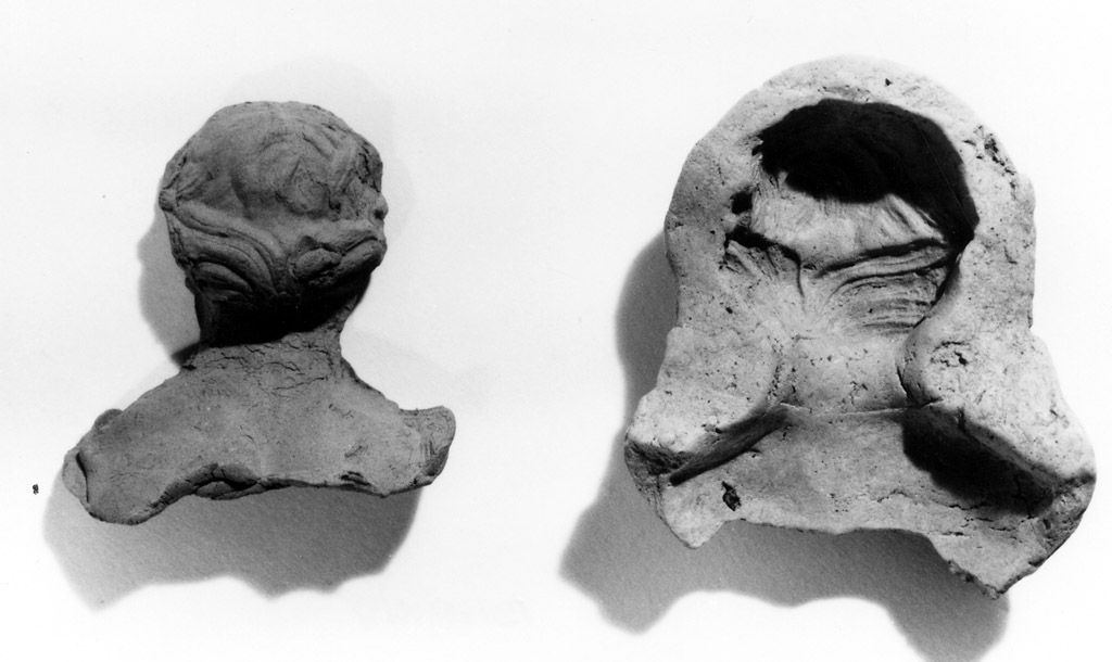 matrice per statuetta - produzione tarantina (seconda metà/ fine secc. IV/ III a.C)