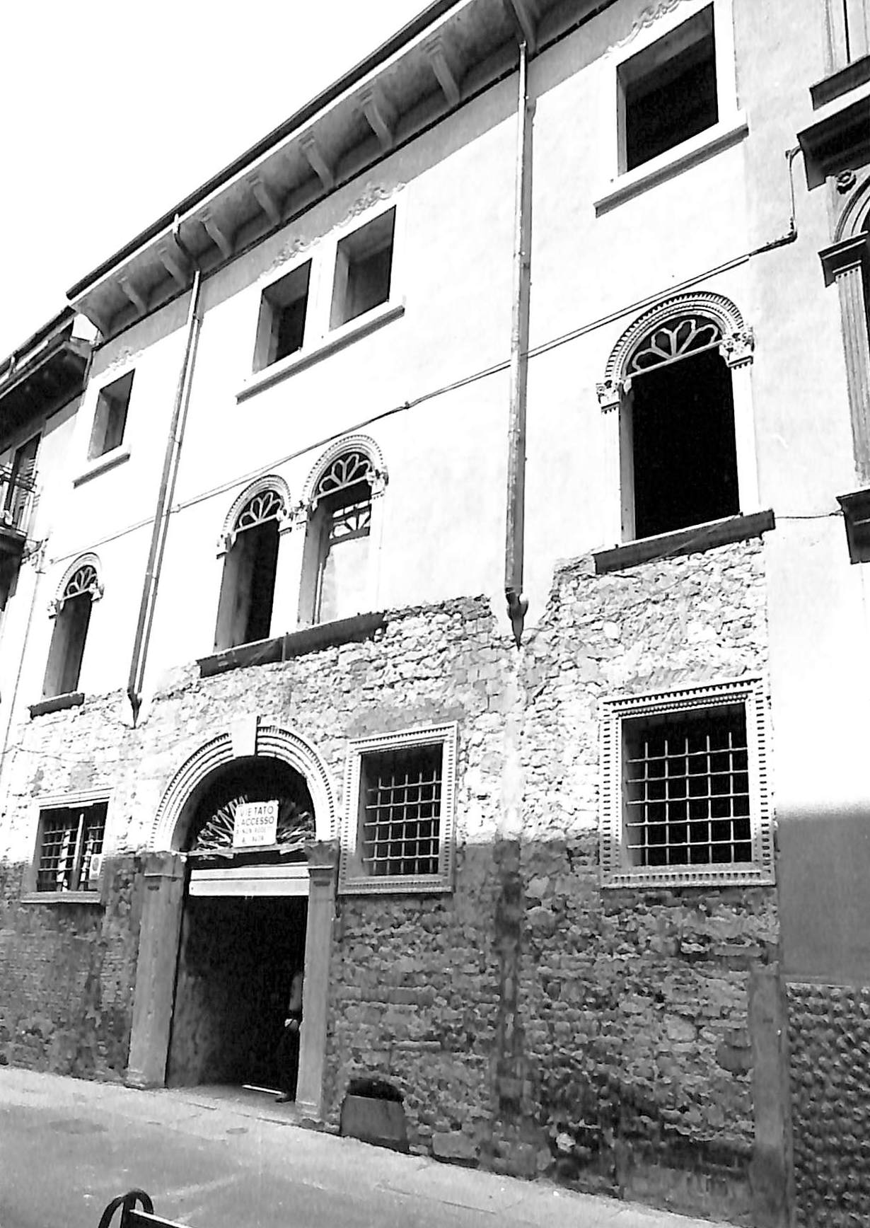 casa - Verona (VR)  (XVI)