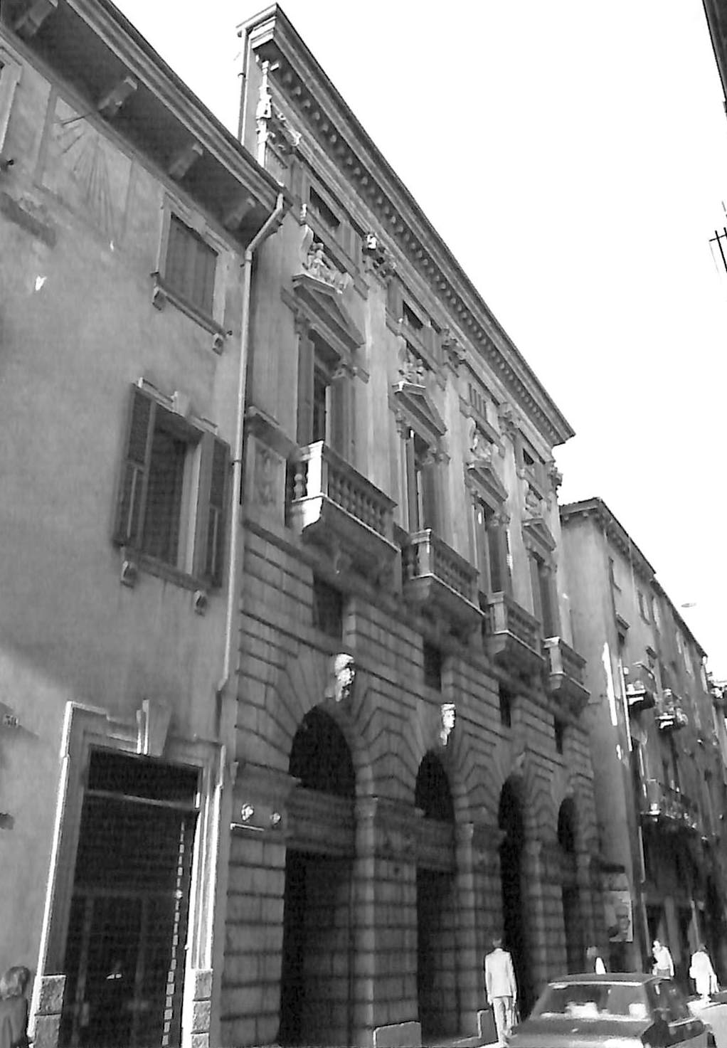 Palazzo Realdi (palazzo, nobiliare) - Verona (VR)  (XVIII)