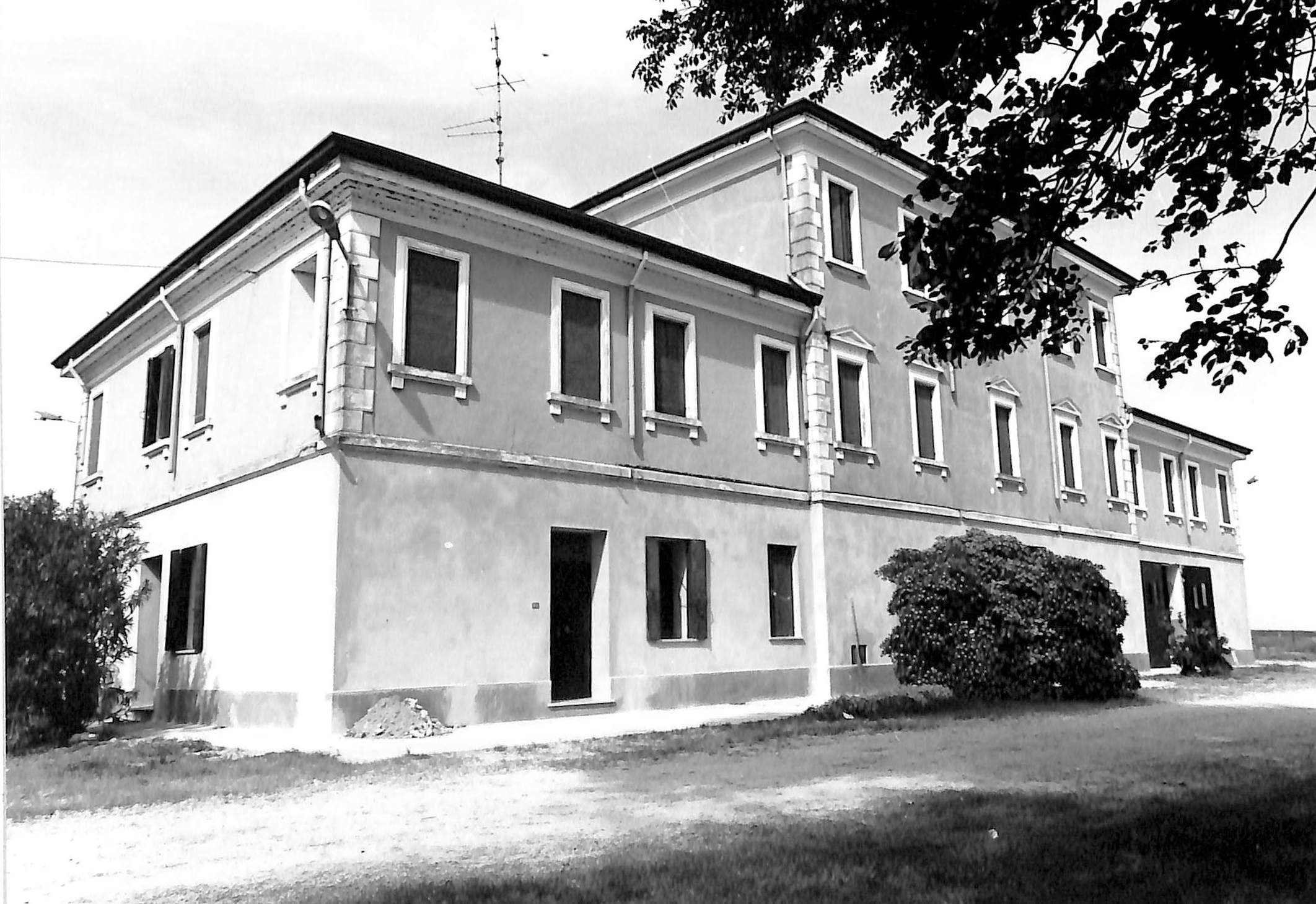 Palazzo Pellestrina (palazzo, padronale) - Porto Tolle (RO) 