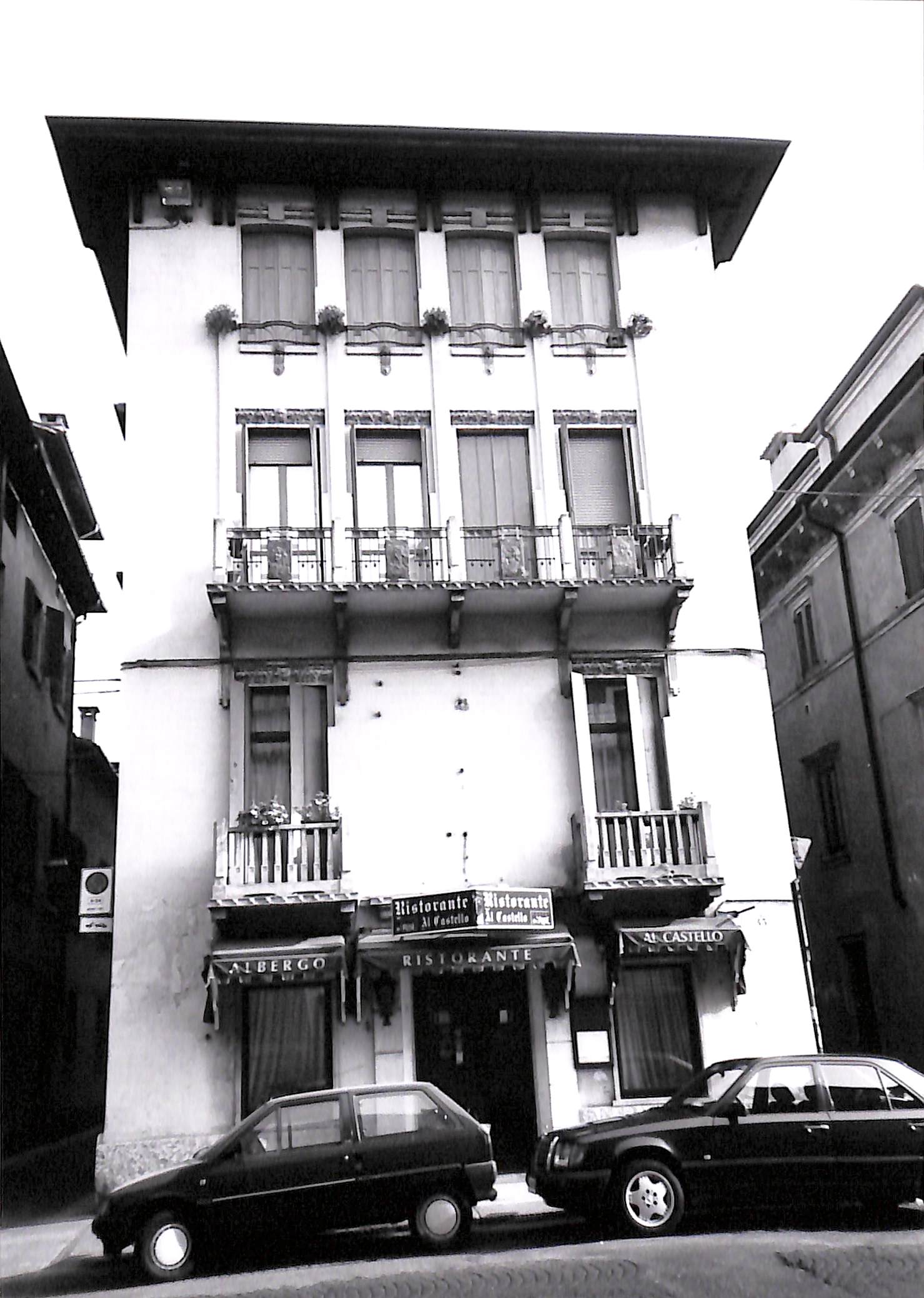 Casa Trentini (casa) - Verona (VR)  (XX)