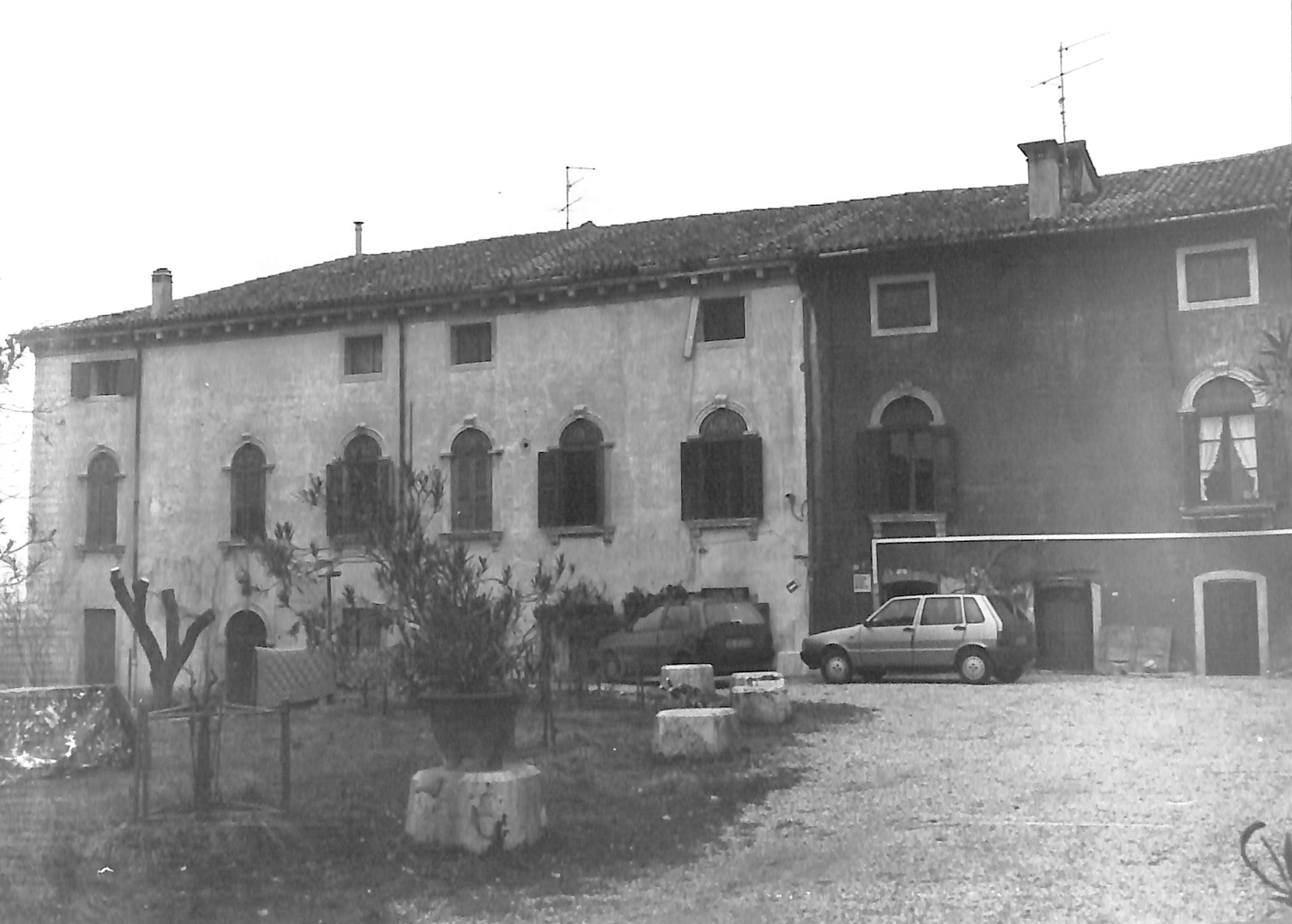 Villa Paronzini Cometta (villa) - Verona (VR)  (XV)