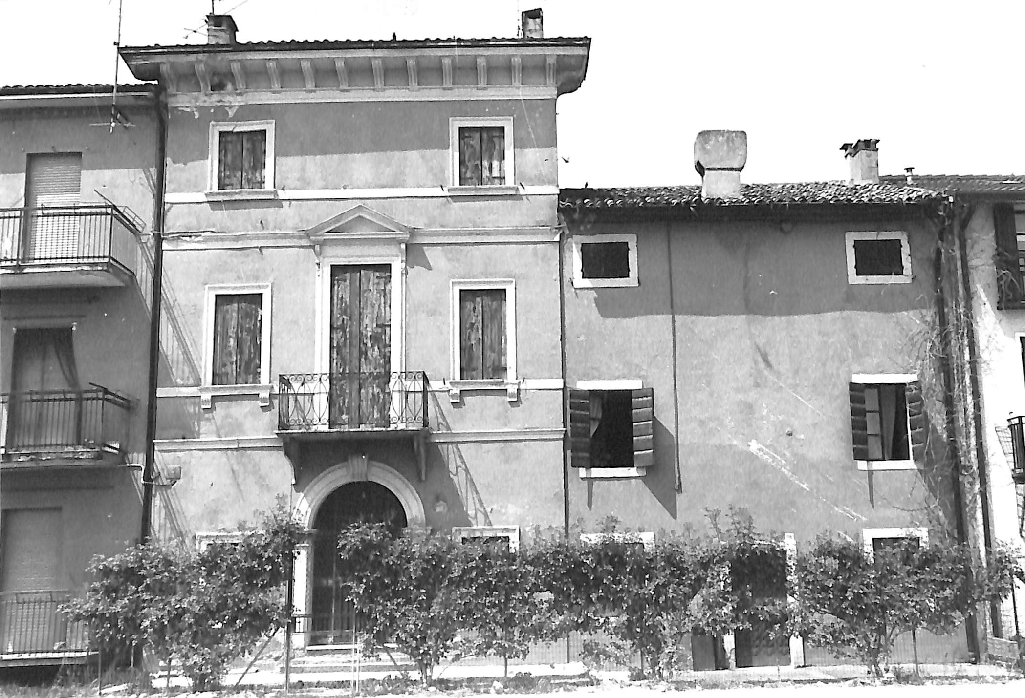 corte toffaloni o palazzo (casale, rurale) - Verona (VR)  (XVII)