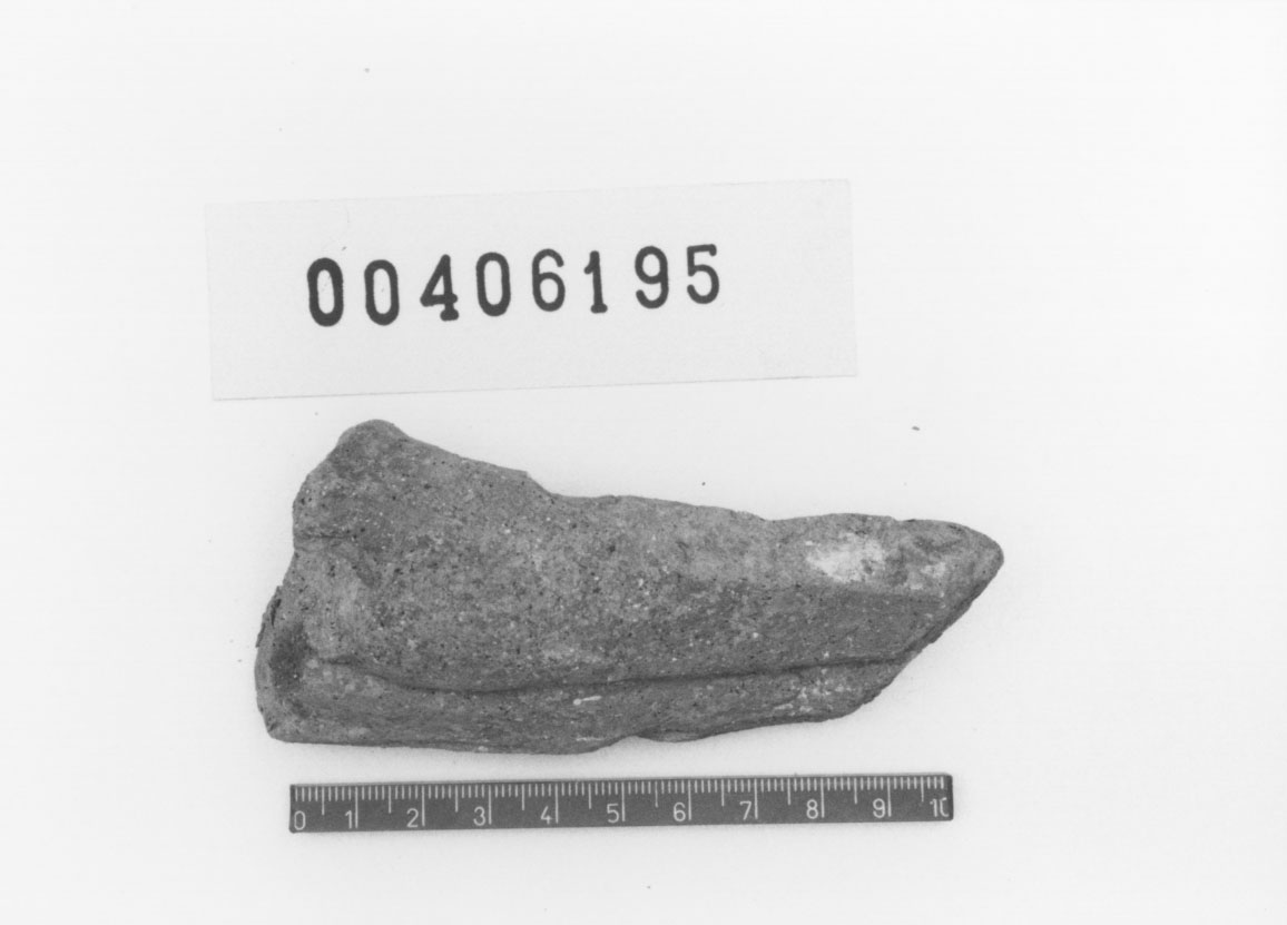 Piede sinistro (Votivo anatomico/ frammento, Fregellae, tipo NS II) (III a.C, II a.C)