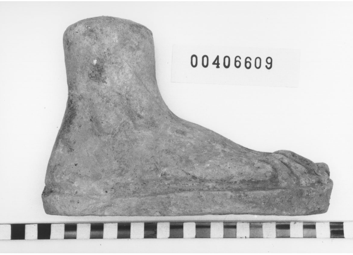 Piede destro (Votivo anatomico, Fregellae, tipo ND IV) (III a.C, II a.C)