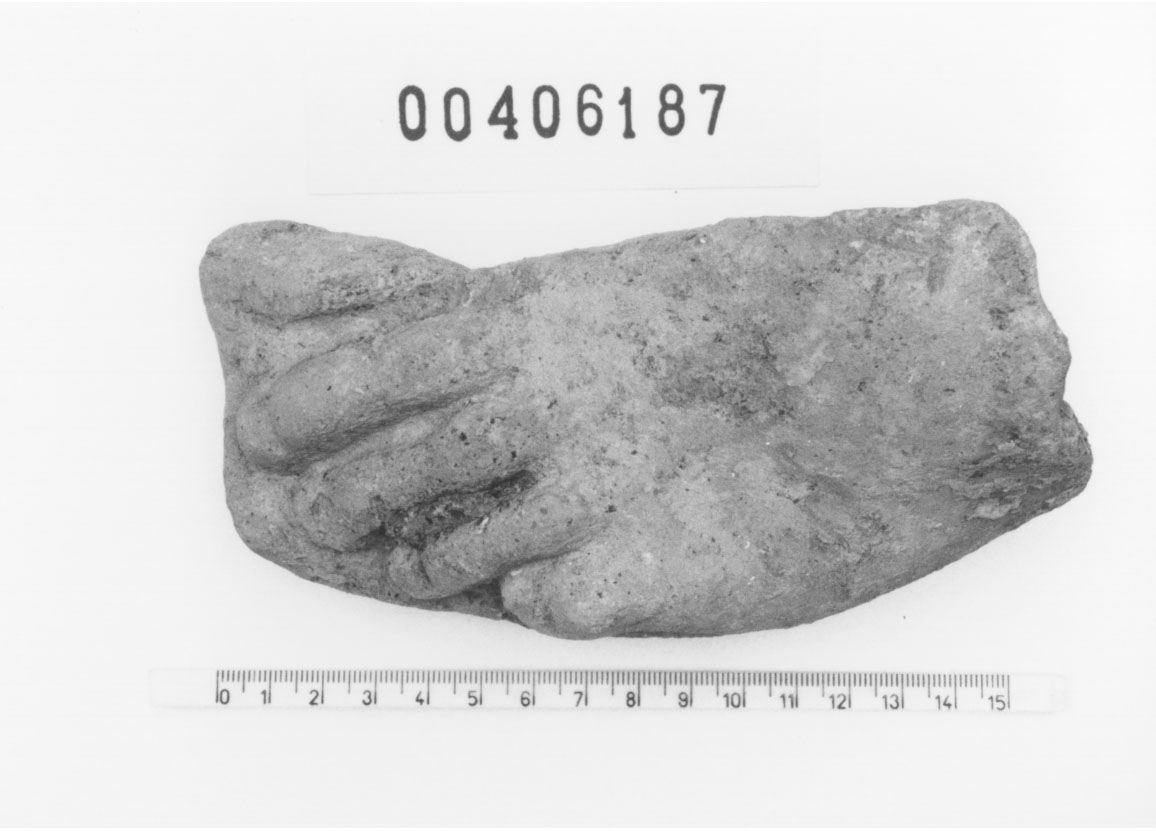 Piede sinistro (Votivo anatomico/ frammento, Fregellae, tipo NS I) (III a.C, II a.C)