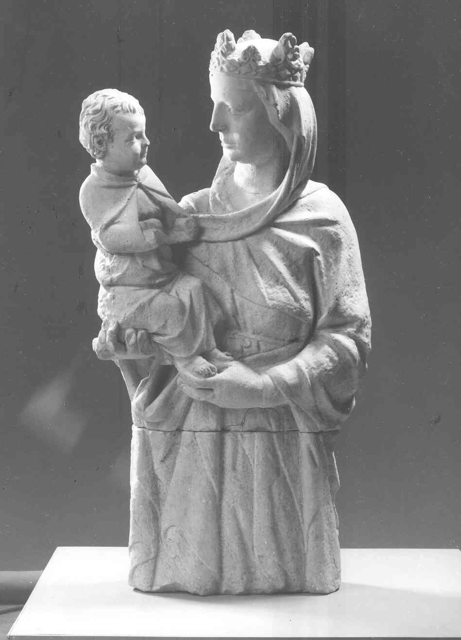 Madonna del Colloquio, Madonna col bambino (scultura, opera isolata) di Giovanni Pisano (fine sec. XIII)