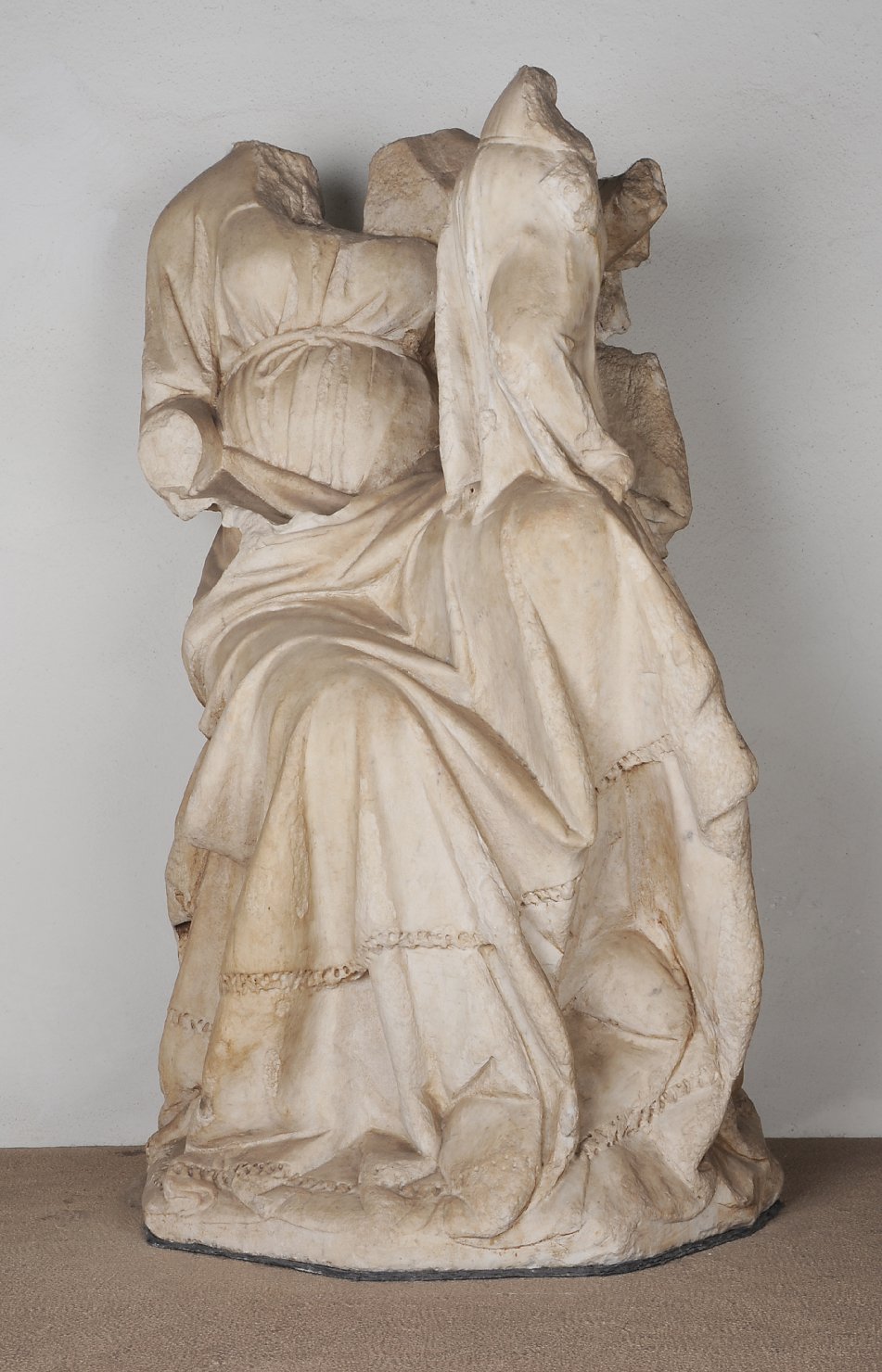 Madonna col Bambino (statua) di Giovanni Pisano (prima metà sec. XIV)