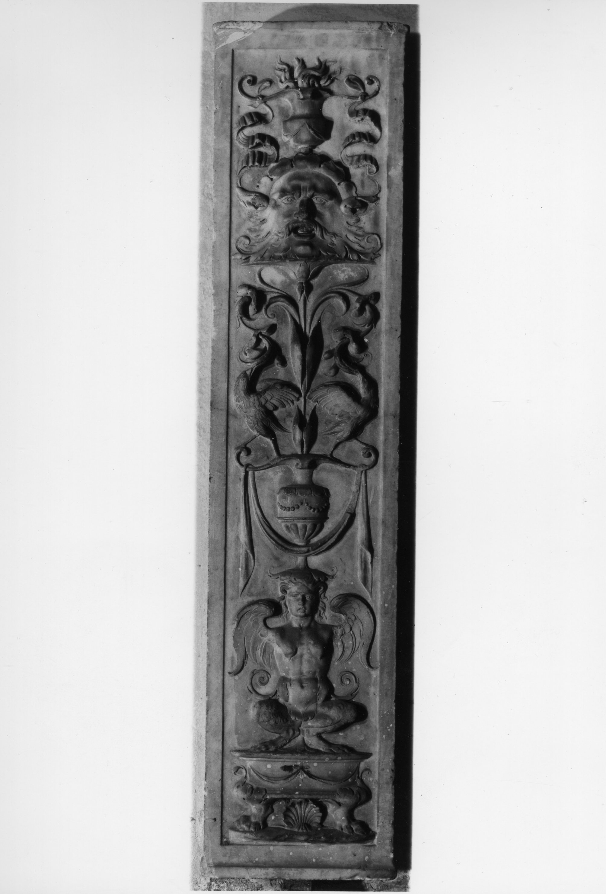 pilastro di Stagio Stagi (attribuito) (inizio sec. XVI)