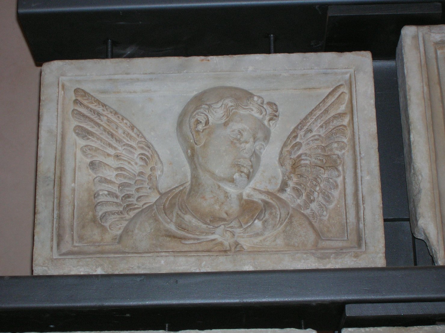 angelo (rilievo, elemento d'insieme) - ambito toscano (seconda metà sec. XIV)