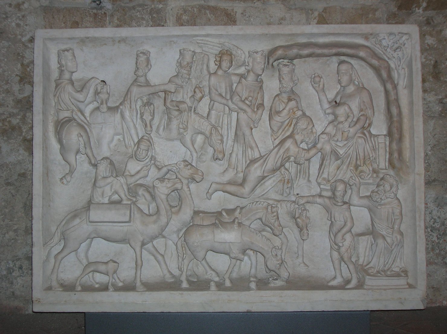 Adorazione dei Magi (rilievo, elemento d'insieme) di Lupo di Francesco (attribuito) (prima metà sec. XIV)