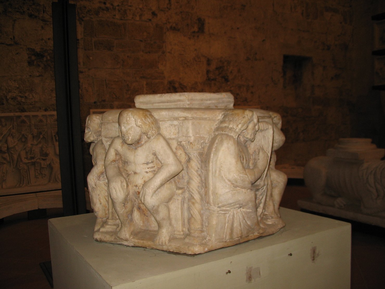 Figure maschili (base, elemento d'insieme) di Lupo di Francesco (attribuito) (prima metà sec. XIV)