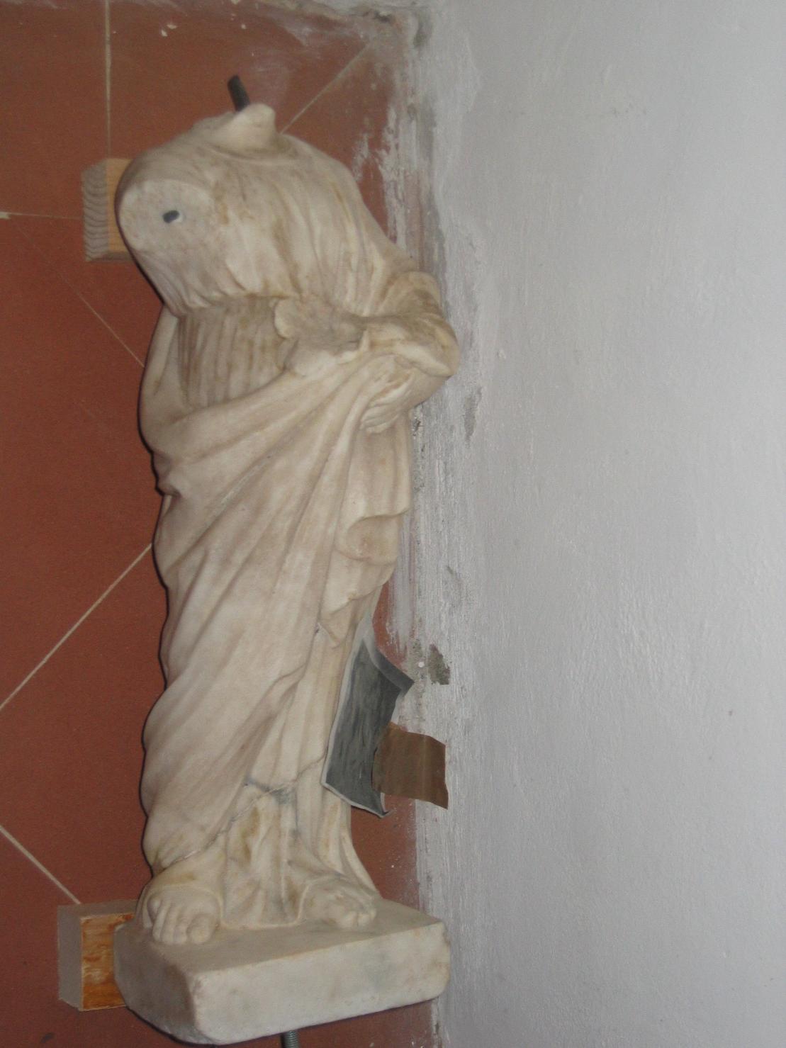 figura femminile (statua, frammento) - ambito pisano (seconda metà sec. XV)