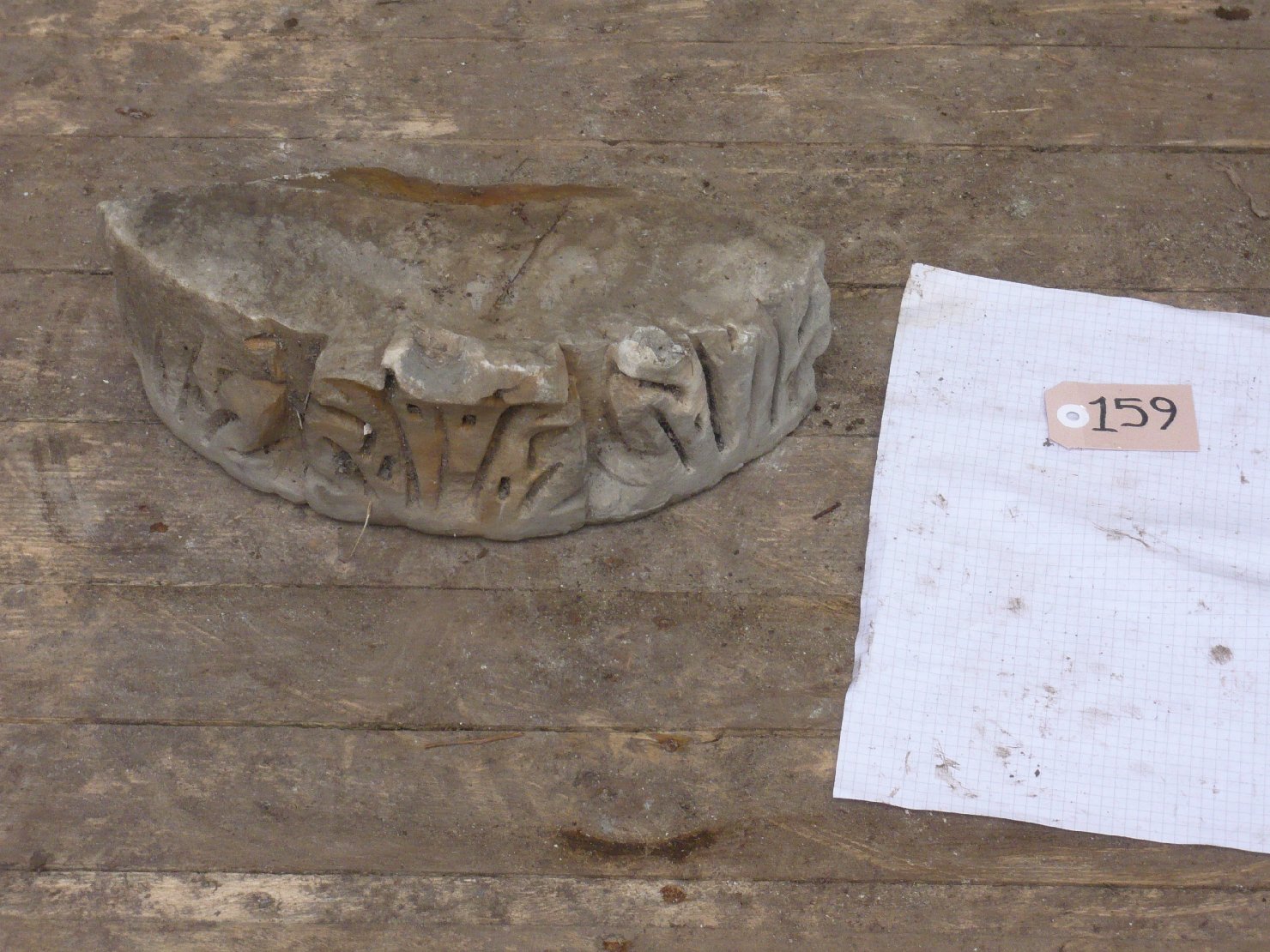 capitello, frammento - ambito toscano (sec. XIII)