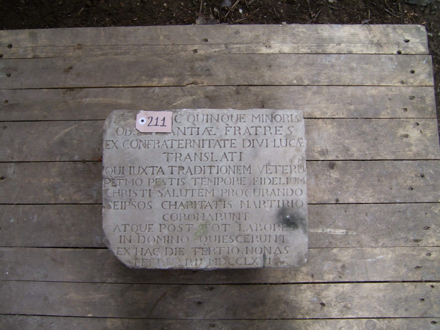 lapide commemorativa, frammento - ambito toscano (sec. XVIII)