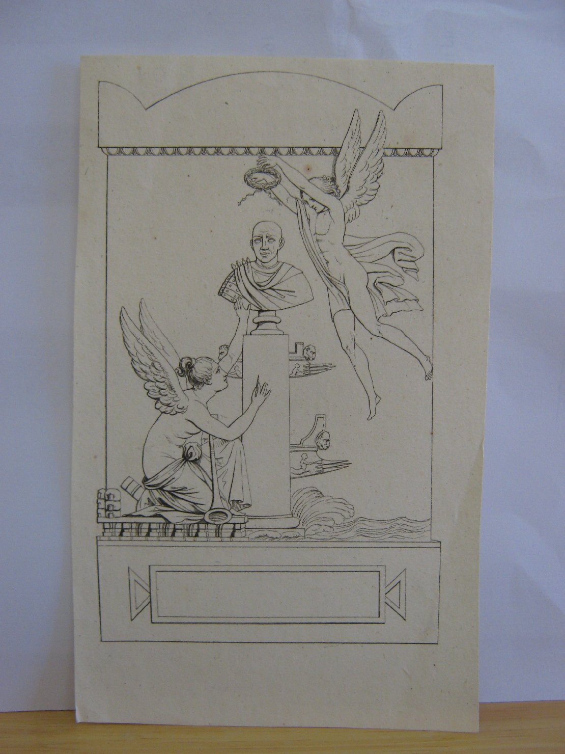 Stele funeraria con genietti alati, monumento funerario romano (stampa, frammento) - ambito italiano (prima metï¿½ sec. XIX)