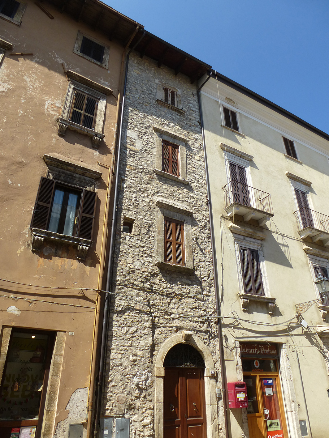 Edificio di abitazione in Corso San Giuseppe da Leonessa, 80 (casa) - Leonessa (RI)  (XVIII)