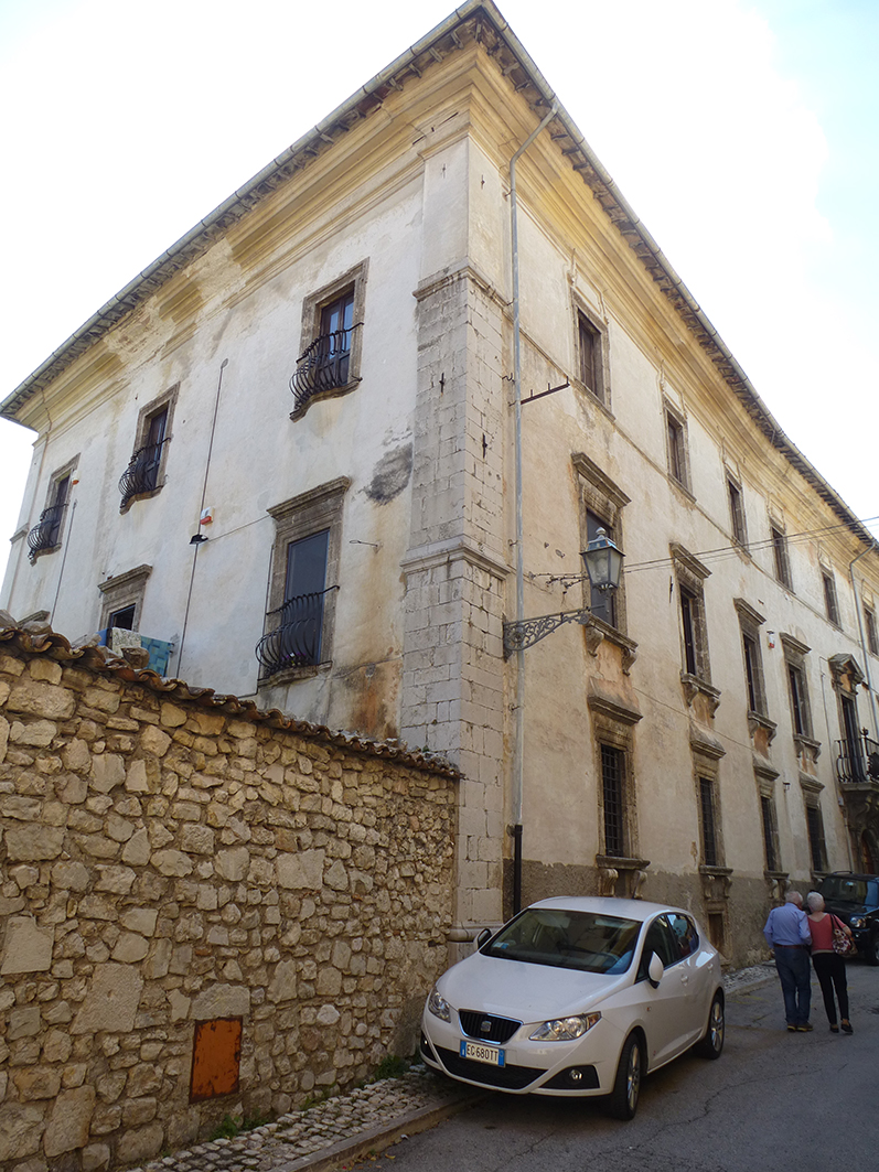 Palazzo Vanni (palazzo) - Leonessa (RI)  (XVIII, seconda metà)