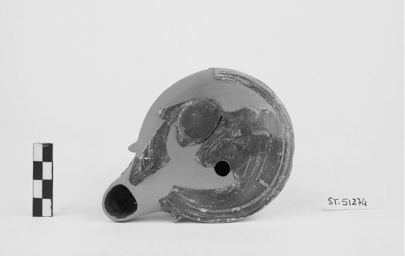 lucerna/ a volute, Loeschcke tipo I A - ambito romano (fine/ inizio I d.C. /II d.C)