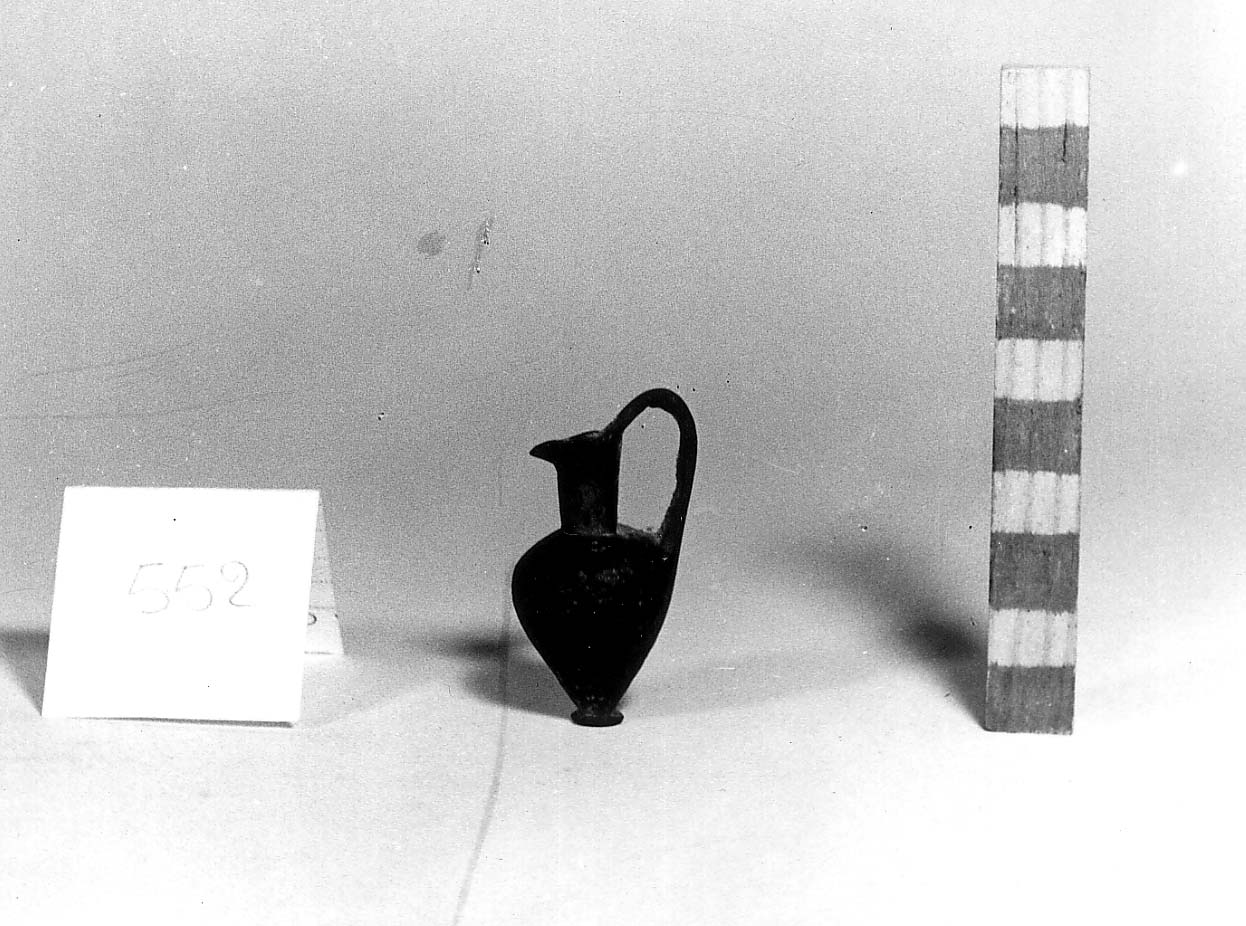 pendaglio a oinochoe di non id, Percossi Serenelli tipo 20 e 1 - fase piceno IV A (prima metà, prima metà sec. VI a.C, sec. VI a.C)