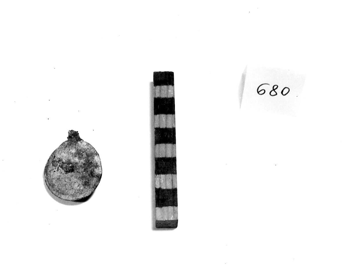 pendaglio a bulla di non id, Percossi Serenelli tipo 23 c1 - fase Piceno IV A (prima metà sec. VI a.C)